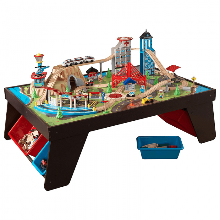 Set trenulete Aero City KidKraft cu masuta